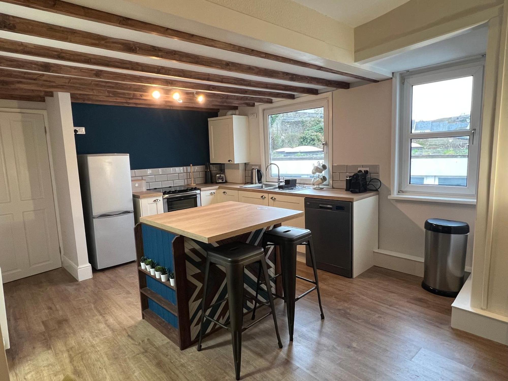 A Spacious 2 Bed Flat In Kingsbridge Town Exterior photo