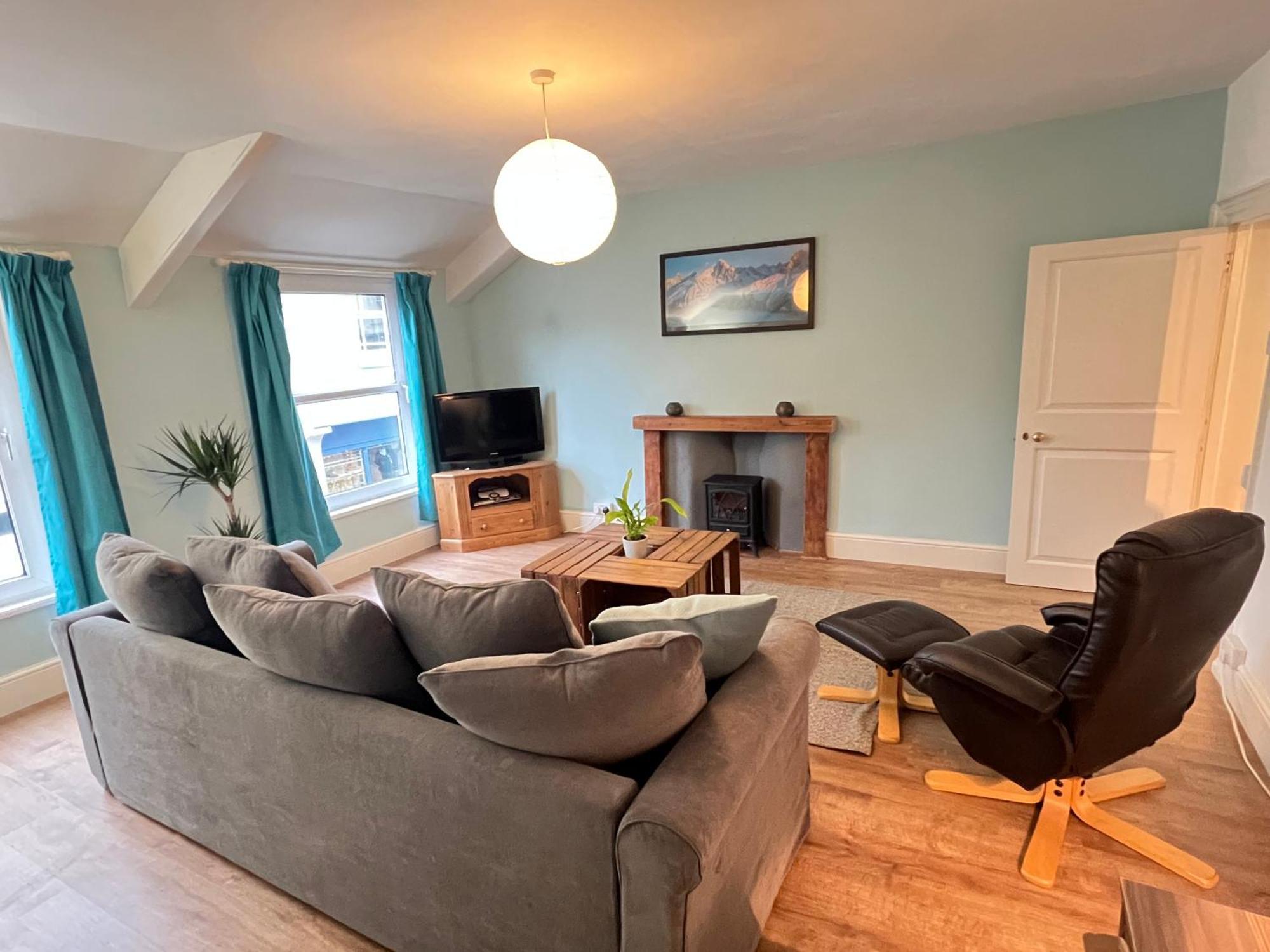 A Spacious 2 Bed Flat In Kingsbridge Town Exterior photo